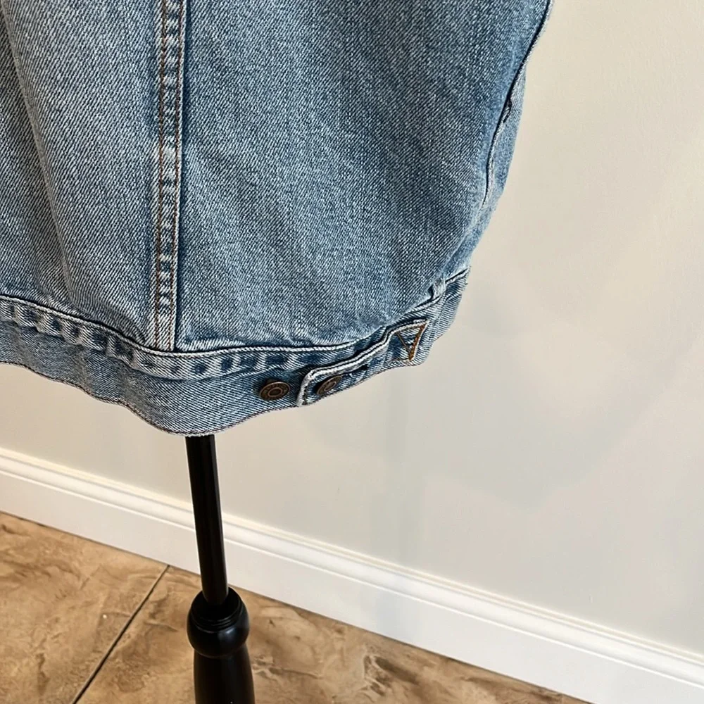 Levi Strauss signature destroyed denim vest. Size M - Picture 6 of 14